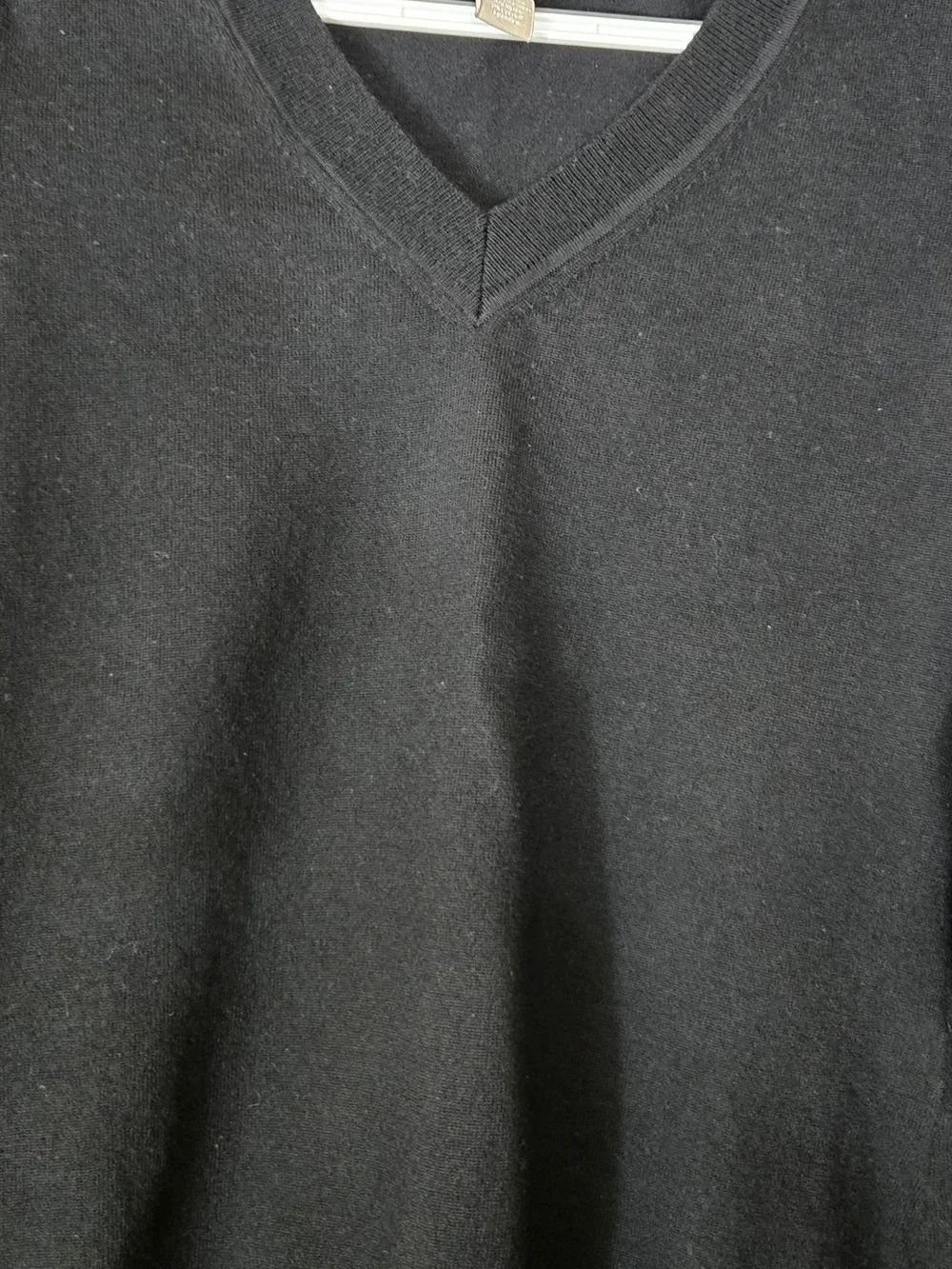 Banana Republic Men’s Black V-Neck Sweater#669